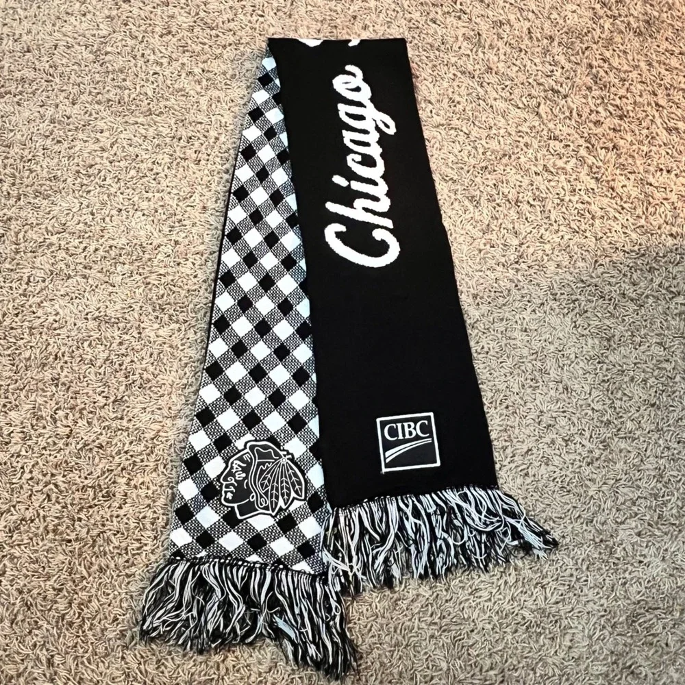Chicago Blackhawks Scarf Black White Buffalo Plaid Fringe CIBC Logo